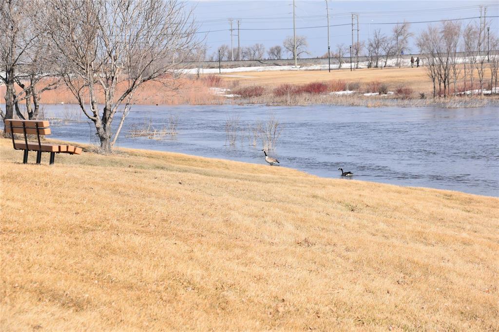 1044 Crestview Park Drive, Winnipeg, Manitoba  R2Y 0W2 - Photo 1 - 202607134