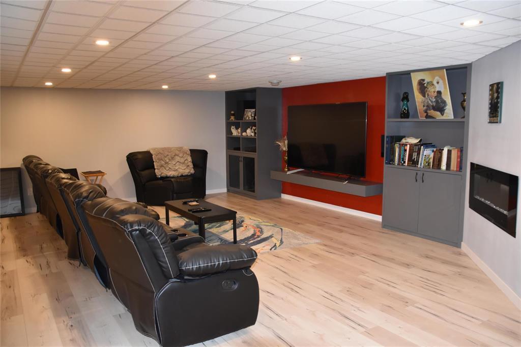 1044 Crestview Park Drive, Winnipeg, Manitoba  R2Y 0W2 - Photo 18 - 202607134