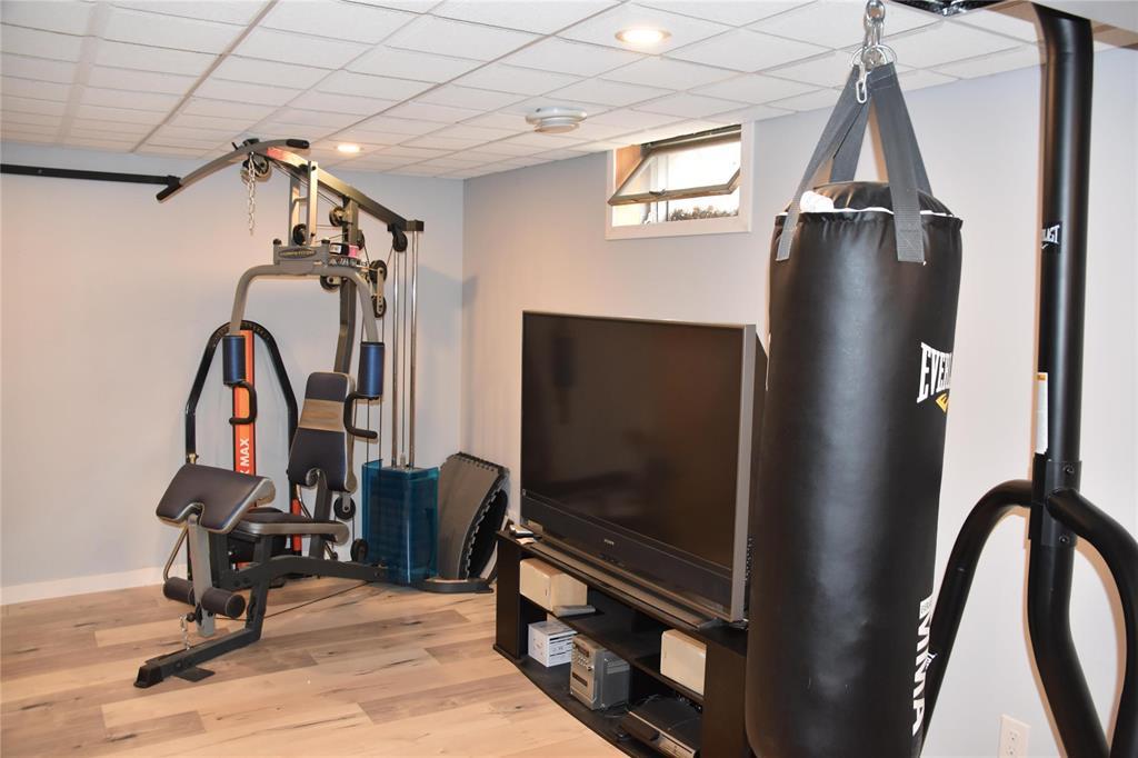 1044 Crestview Park Drive, Winnipeg, Manitoba  R2Y 0W2 - Photo 21 - 202607134