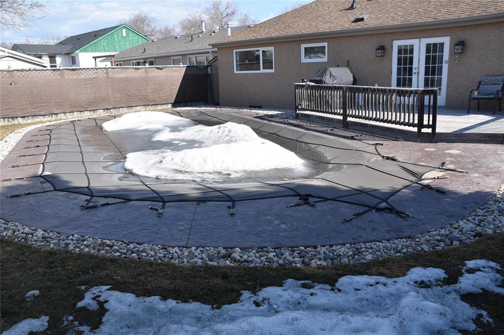 1044 Crestview Park Drive, Winnipeg, Manitoba  R2Y 0W2 - Photo 28 - 202607134