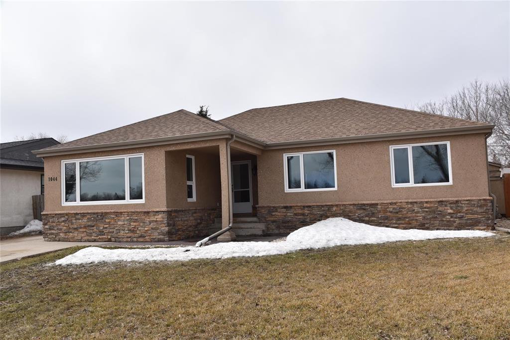 1044 Crestview Park Drive, Winnipeg, Manitoba  R2Y 0W2 - Photo 30 - 202607134