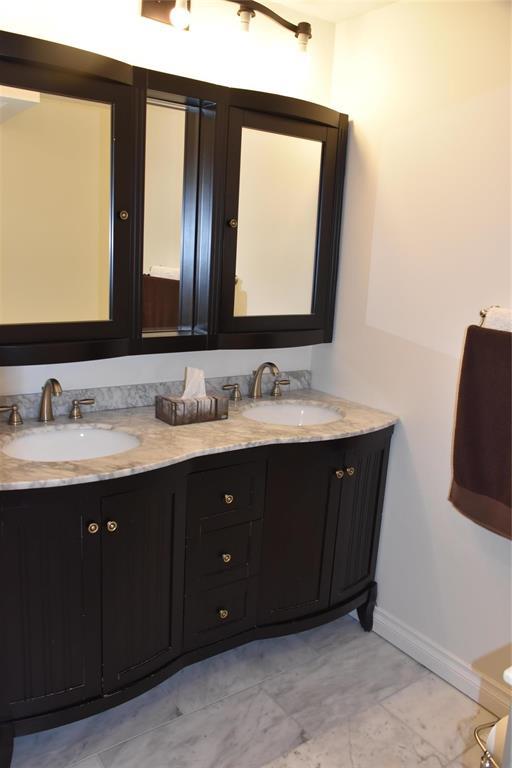 1044 Crestview Park Drive, Winnipeg, Manitoba  R2Y 0W2 - Photo 8 - 202607134