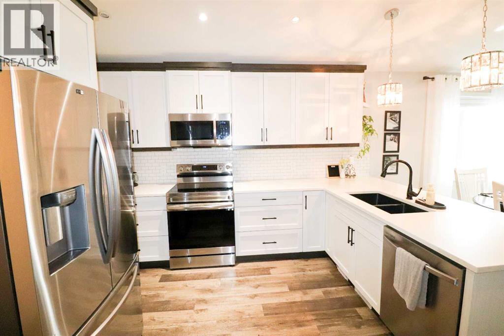 316 Greenwood Place, Coalhurst, Alberta  T0L 0V2 - Photo 7 - A2299132