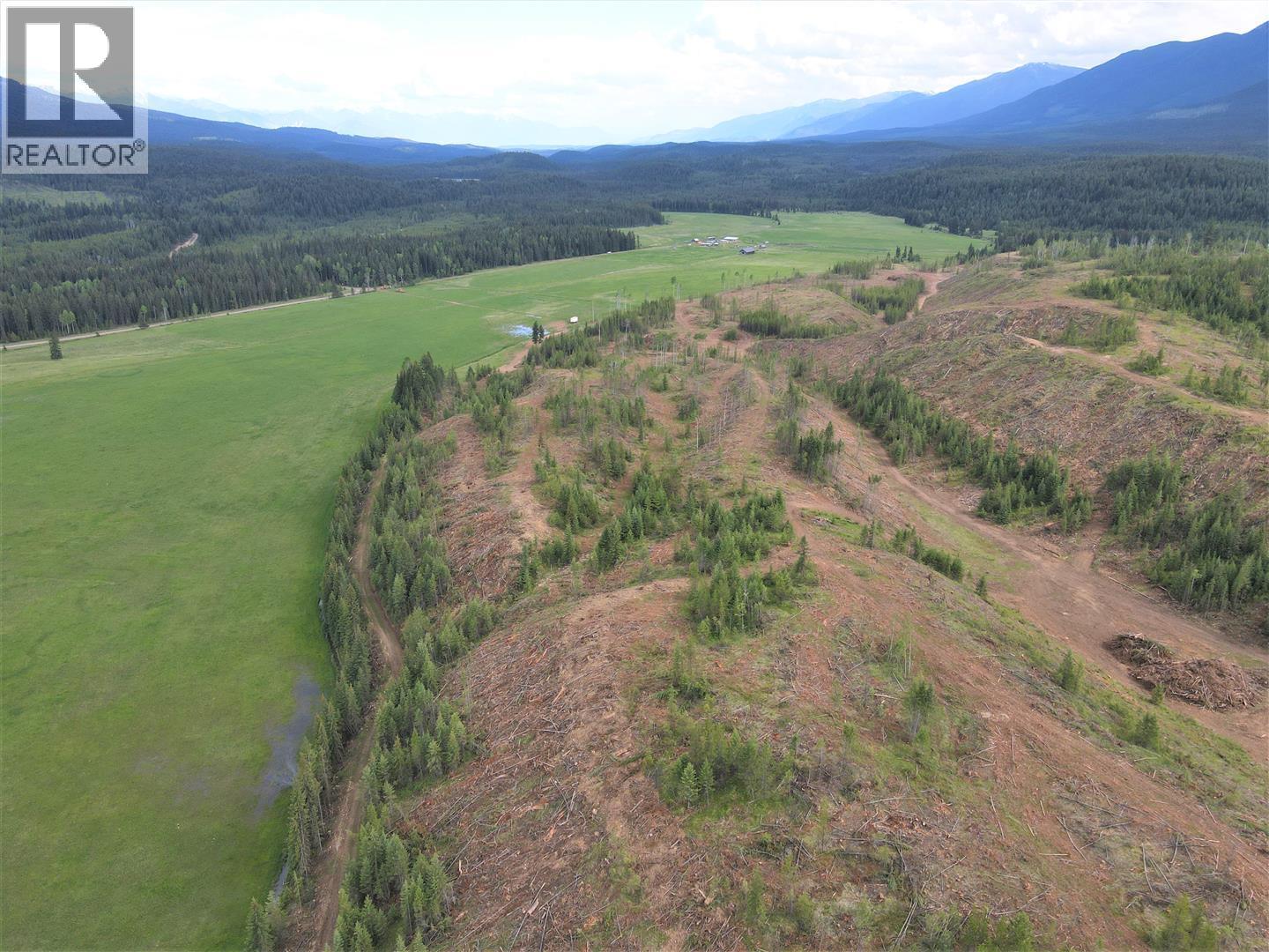 4945 Scott Road, Edgewater, British Columbia  V0A 1E0 - Photo 11 - 10346140