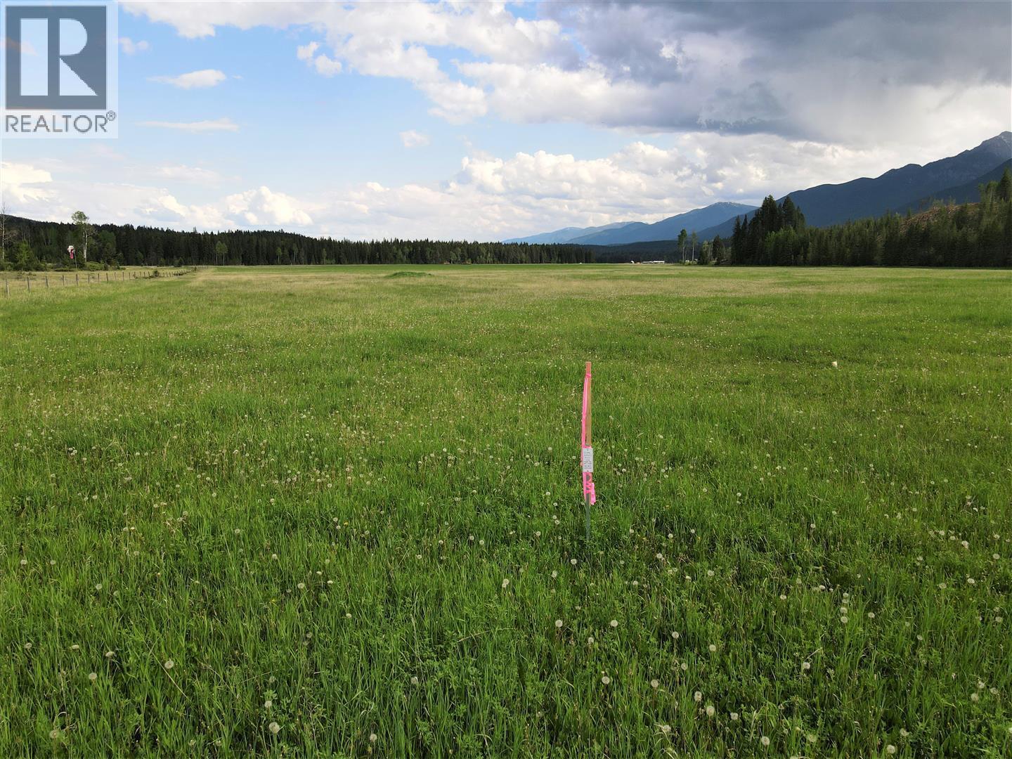 4945 Scott Road, Edgewater, British Columbia  V0A 1E0 - Photo 12 - 10346140