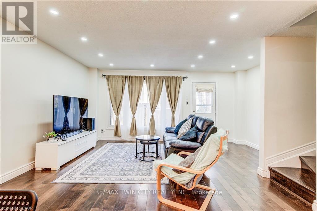 27 - 15 Green Valley Drive, Kitchener, Ontario  N2P 1K7 - Photo 14 - X13014642