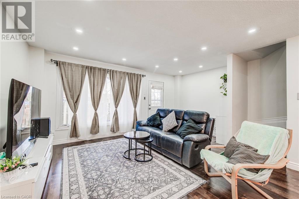 27 - 15 Green Valley Drive, Kitchener, Ontario  N2P 1K7 - Photo 16 - X13014642