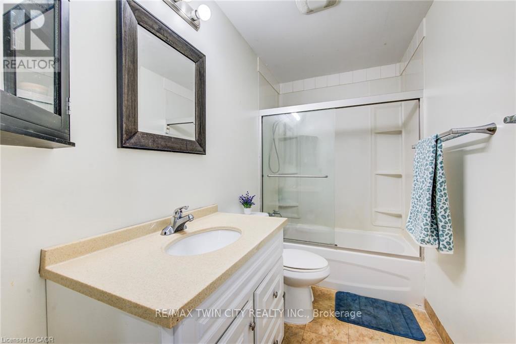 27 - 15 Green Valley Drive, Kitchener, Ontario  N2P 1K7 - Photo 24 - X13014642