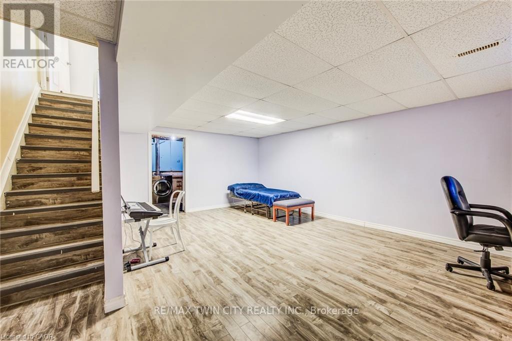 27 - 15 Green Valley Drive, Kitchener, Ontario  N2P 1K7 - Photo 27 - X13014642