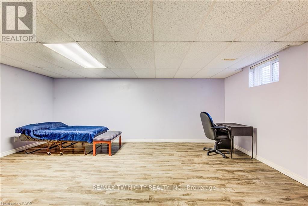 27 - 15 Green Valley Drive, Kitchener, Ontario  N2P 1K7 - Photo 28 - X13014642