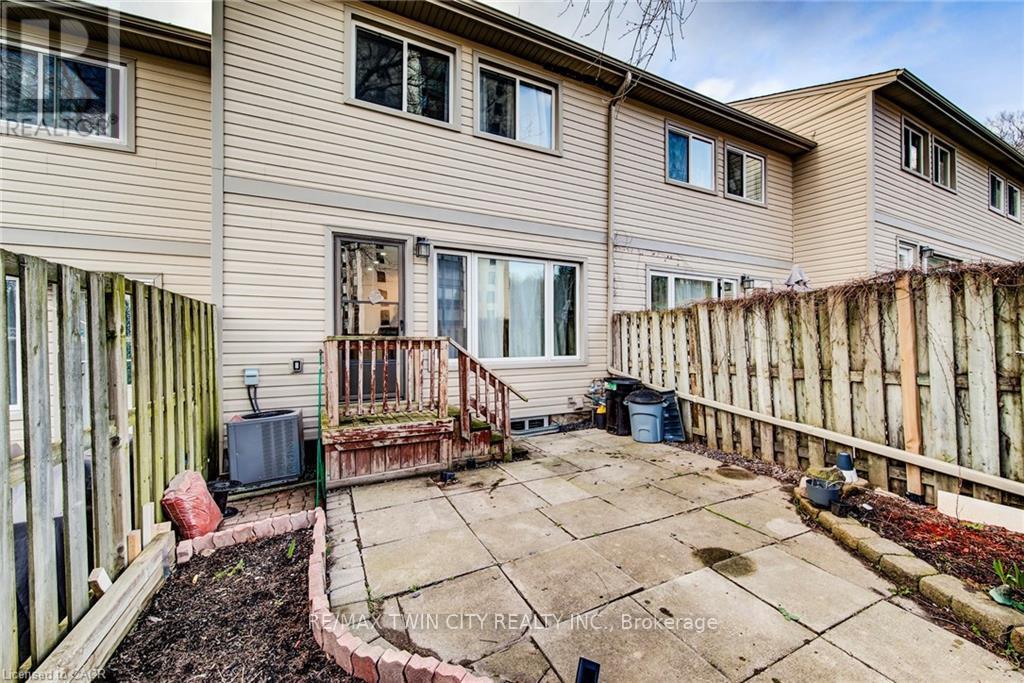 27 - 15 Green Valley Drive, Kitchener, Ontario  N2P 1K7 - Photo 32 - X13014642