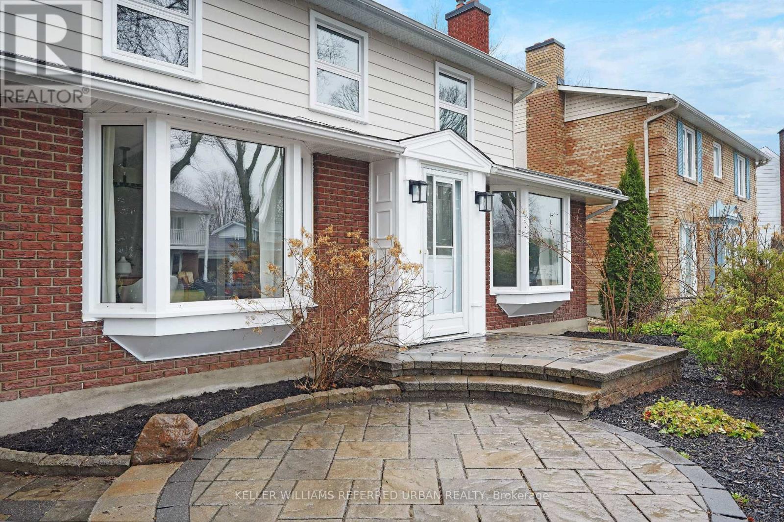 682 Glenhurst Crescent, Ottawa, Ontario  K1J 7B7 - Photo 2 - X13014678