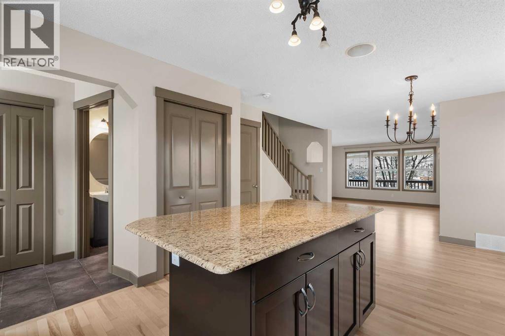 106 Luxstone Way SW, Airdrie, Alberta  T4B 0H6 - Photo 14 - A2290938