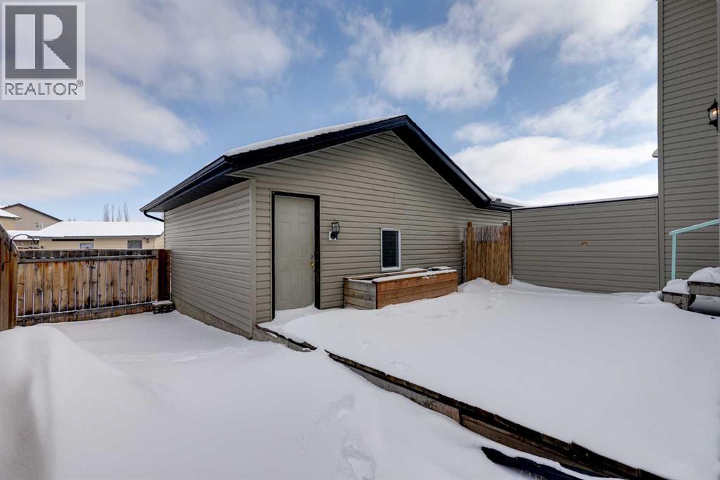 106 Luxstone Way SW, Airdrie, Alberta  T4B 0H6 - Photo 27 - A2290938