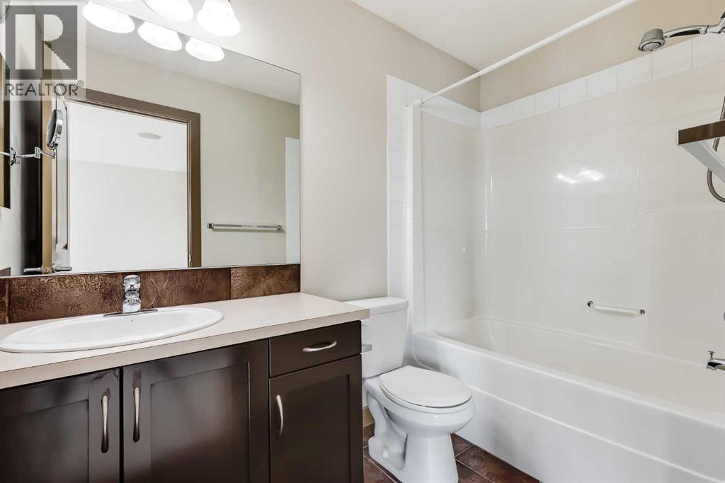 106 Luxstone Way SW, Airdrie, Alberta  T4B 0H6 - Photo 24 - A2290938