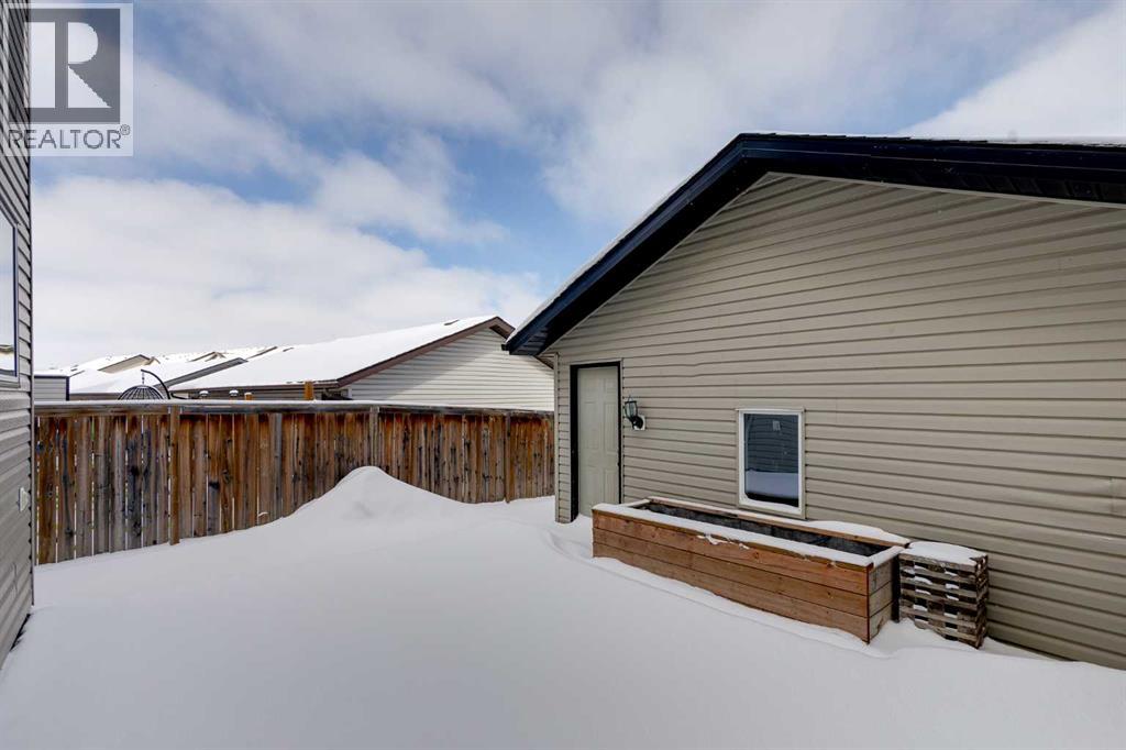 106 Luxstone Way SW, Airdrie, Alberta  T4B 0H6 - Photo 25 - A2290938