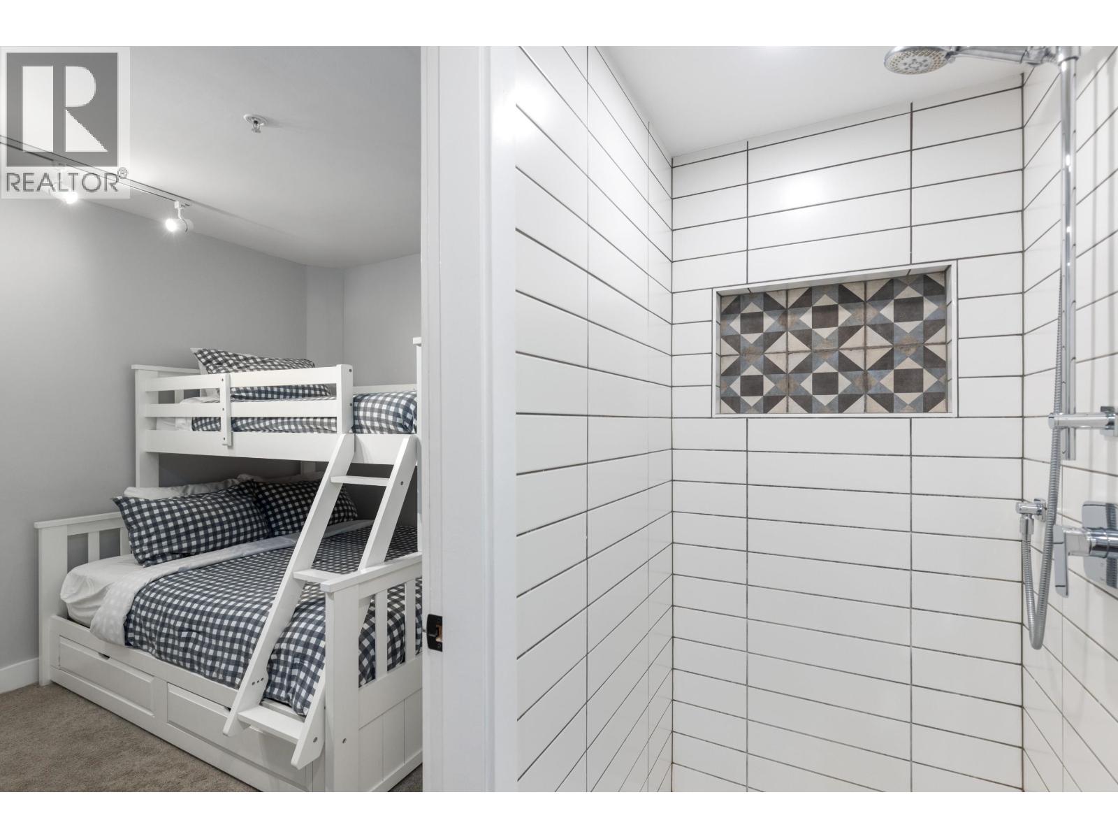 2 4637 Blackcomb Way, Whistler, British Columbia  V8E 0Y6 - Photo 16 - R3112065