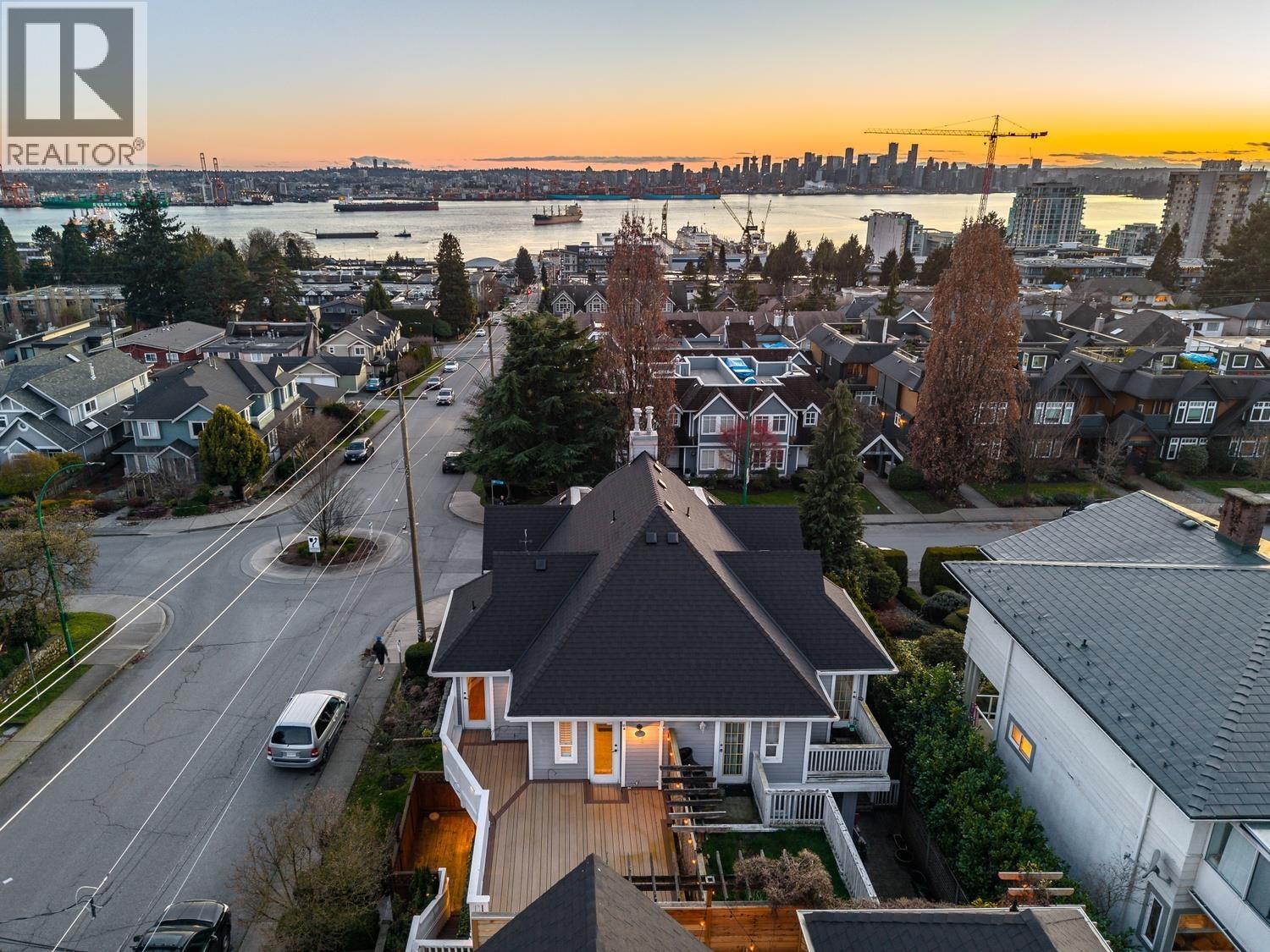 280 E 5th Street, North Vancouver, British Columbia  V7L 1L7 - Photo 3 - R3095648