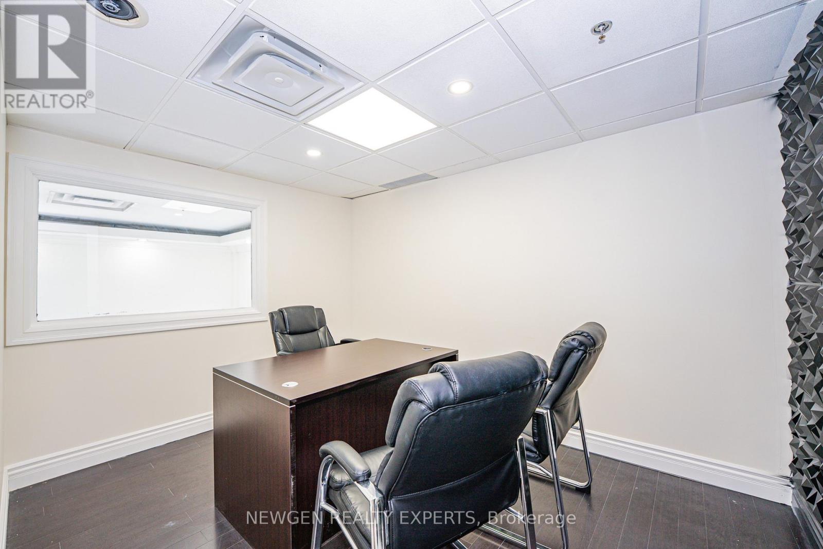 29 - 145 Clarence Street N, Brampton, Ontario  L6W 1T2 - Photo 33 - W12882712