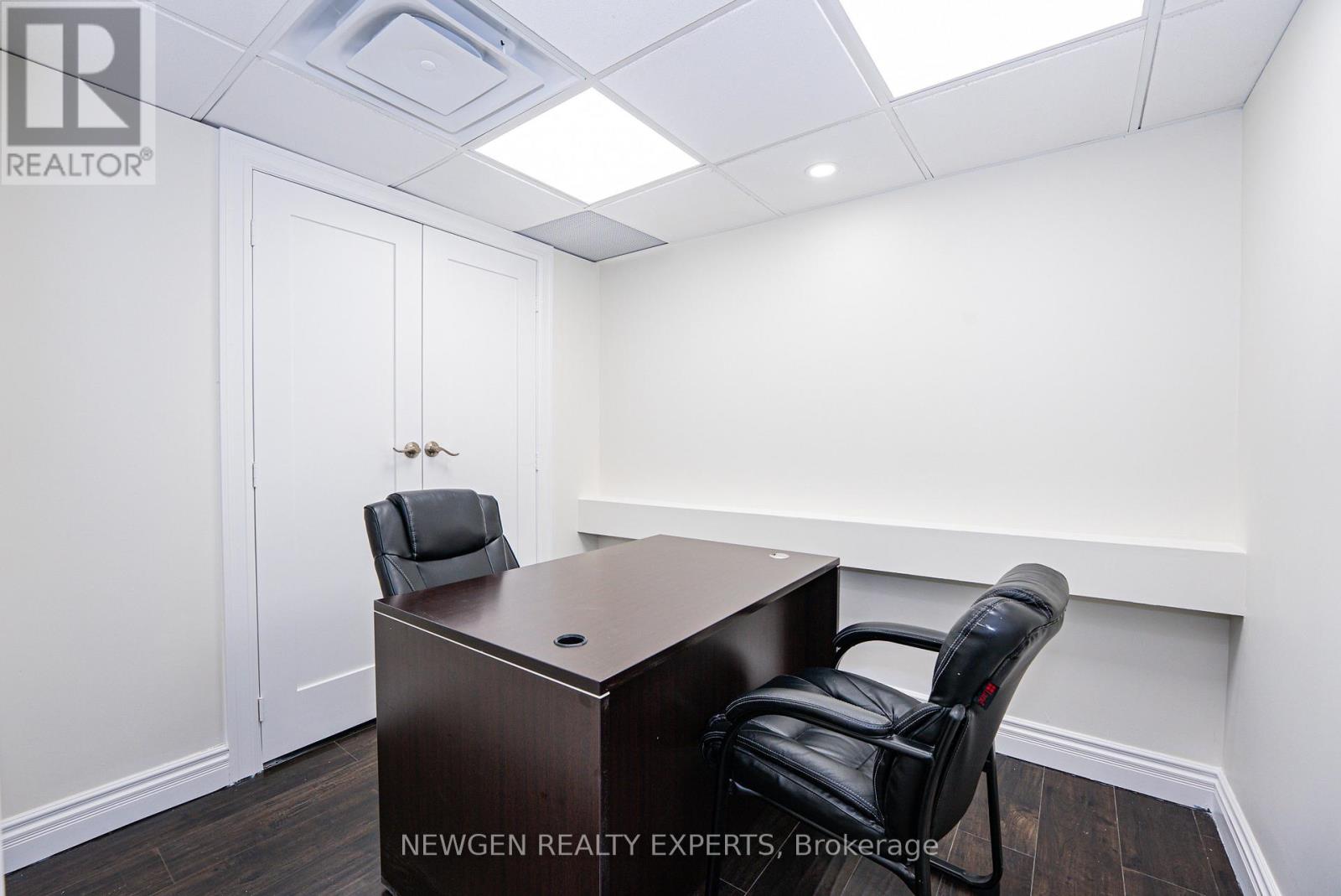 29 - 145 Clarence Street N, Brampton, Ontario  L6W 1T2 - Photo 39 - W12882712