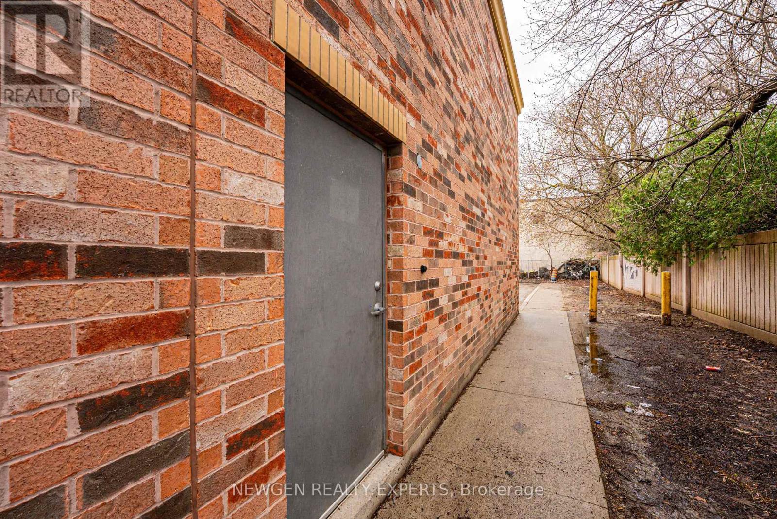 29 - 145 Clarence Street N, Brampton, Ontario  L6W 1T2 - Photo 44 - W12882712