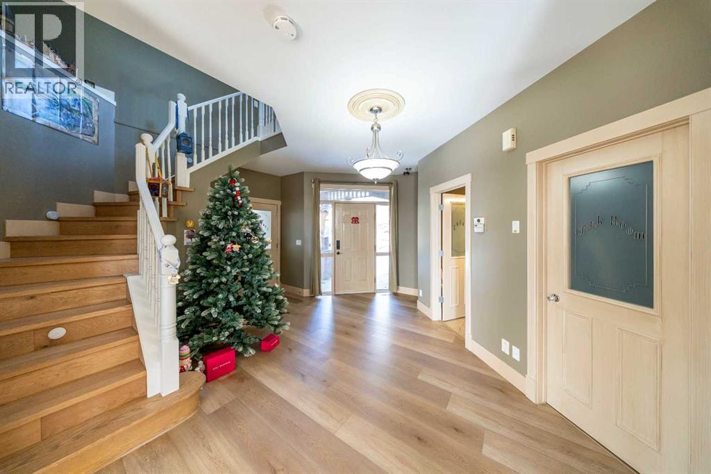 39 Slopes Grove Sw, Calgary, Alberta  T3H 3Y6 - Photo 4 - A2299187