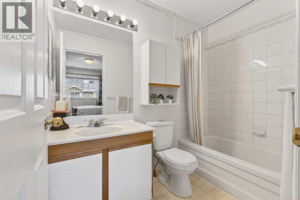 404 Hawkstone Manor Nw, Calgary, Alberta  T3G 3X2 - Photo 28 - A2301076