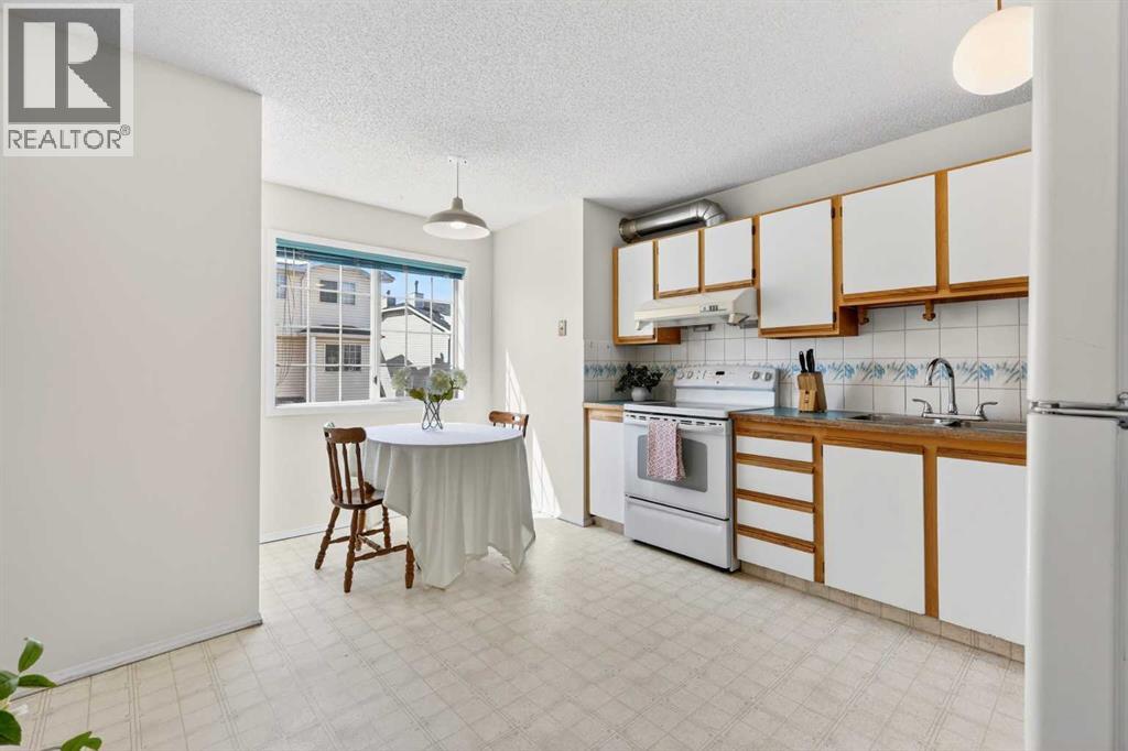 404 Hawkstone Manor Nw, Calgary, Alberta  T3G 3X2 - Photo 14 - A2301076