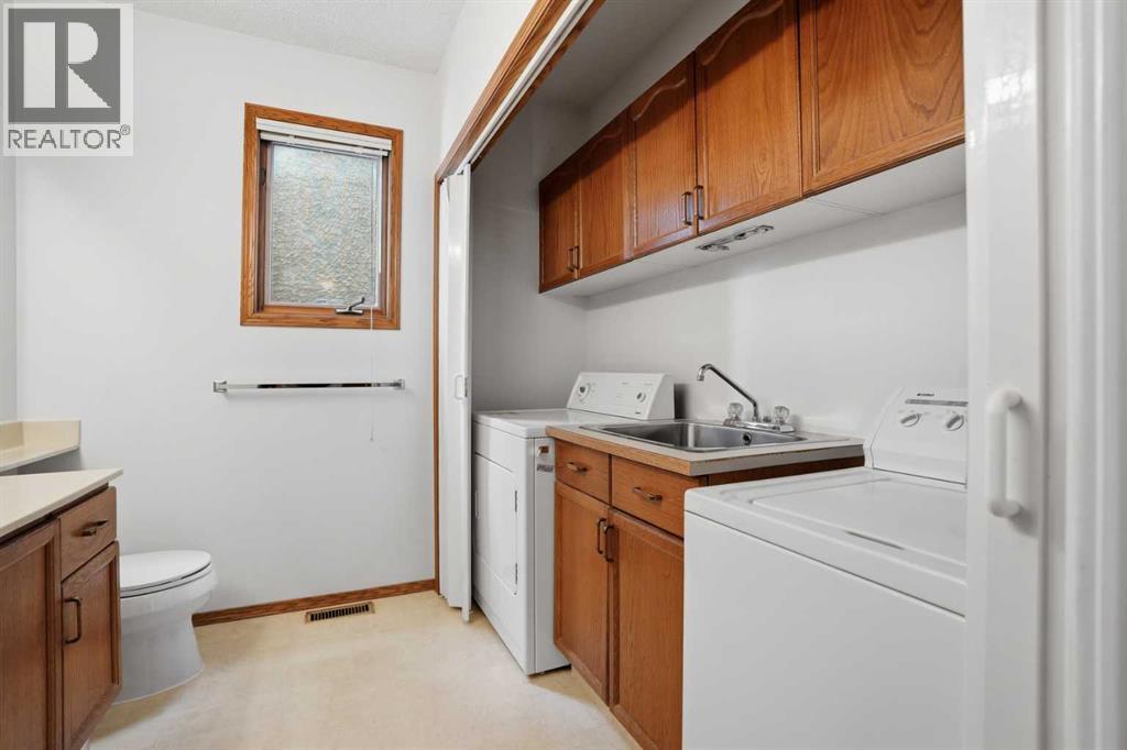 163 Sandringham Road NW, Calgary, Alberta  T3K 3Y5 - Photo 19 - A2302839