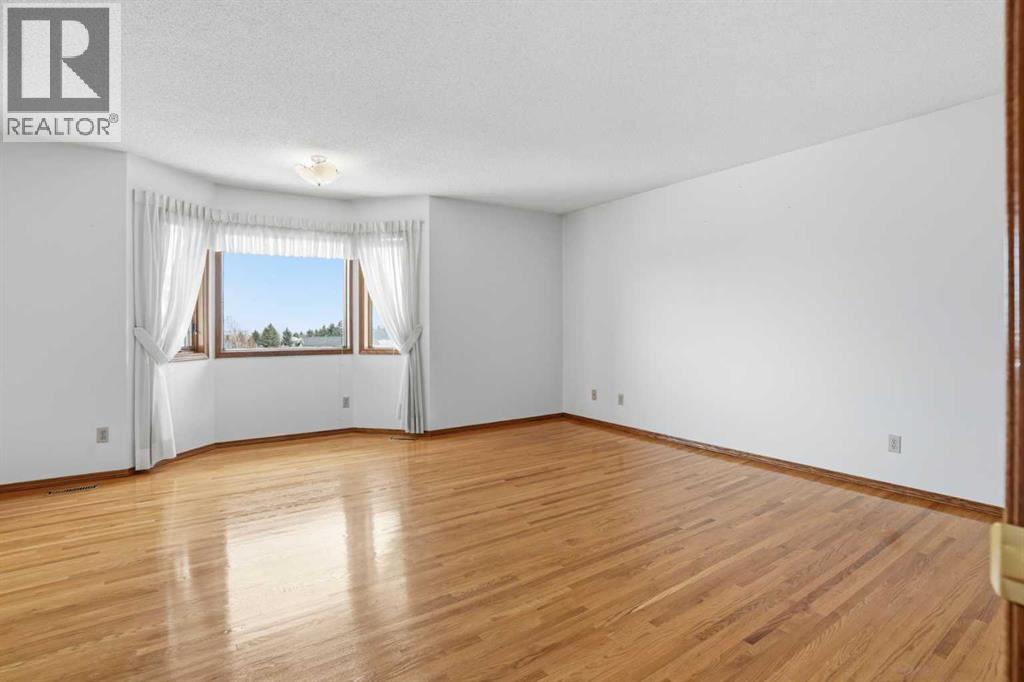 163 Sandringham Road NW, Calgary, Alberta  T3K 3Y5 - Photo 24 - A2302839