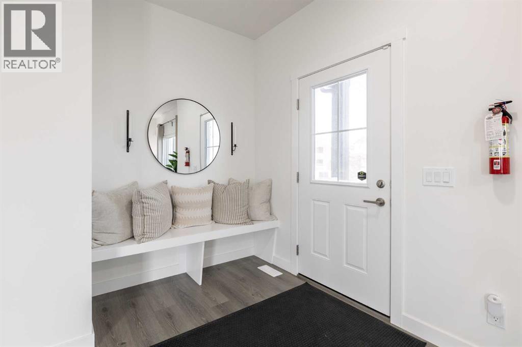 393 Belmont Park SW, Calgary, Alberta  T4C 2M3 - Photo 4 - A2302950