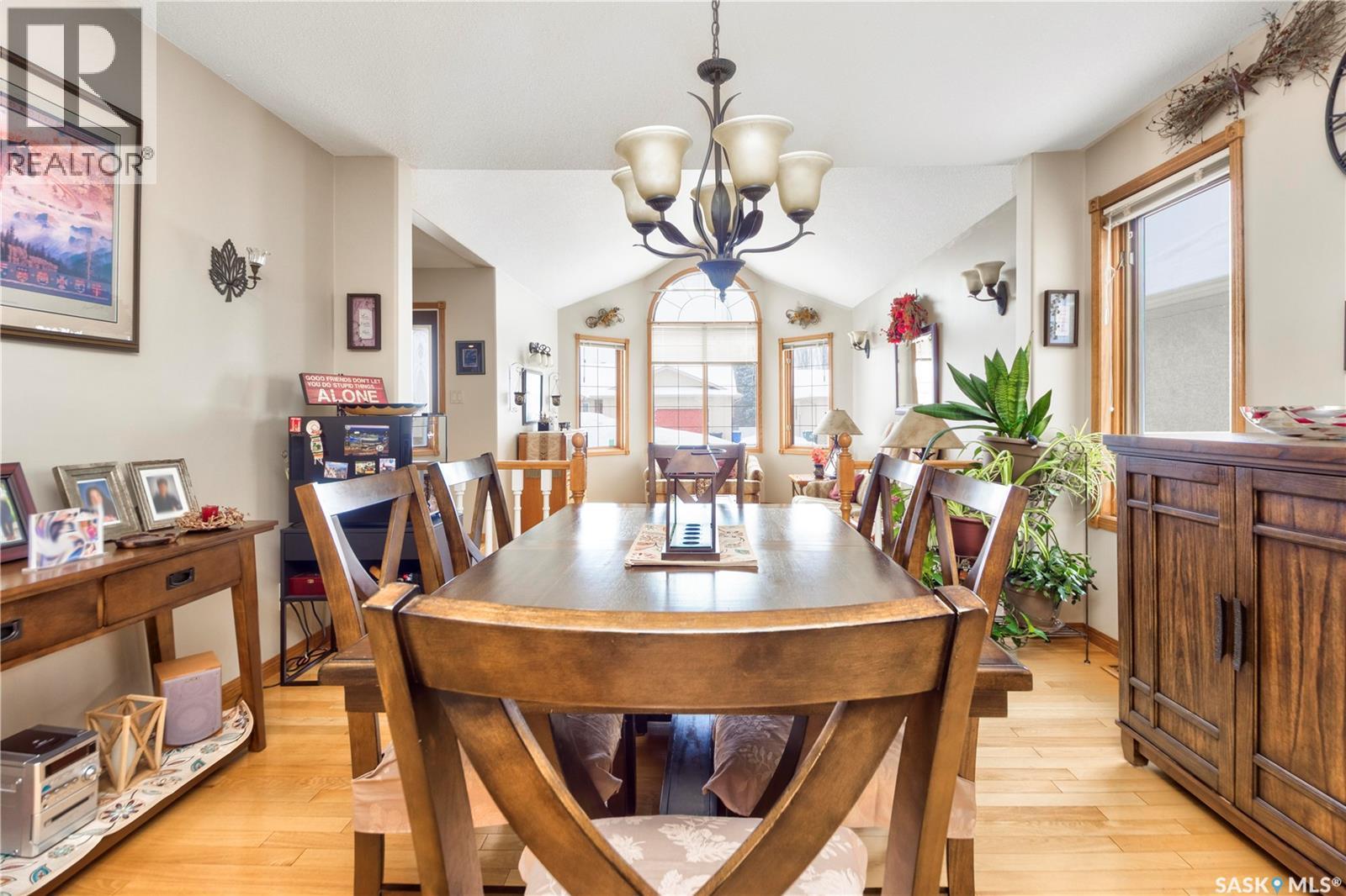 645 Aaron Drive, Prince Albert, Saskatchewan  S6V 8C3 - Photo 4 - SK033245