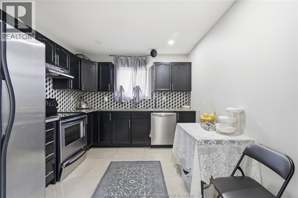 724 Cabana Road East, Windsor, Ontario  N9G 1A4 - Photo 8 - 26008481