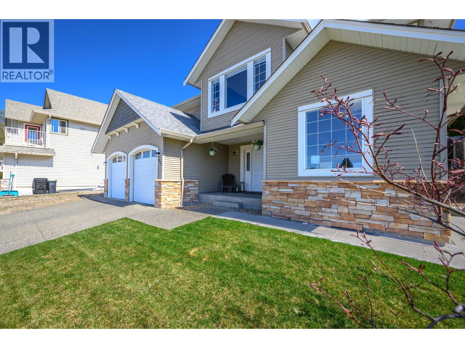 991 Mt Begbie Drive, Vernon, British Columbia  V1B 2Z5 - Photo 1 - 10383161