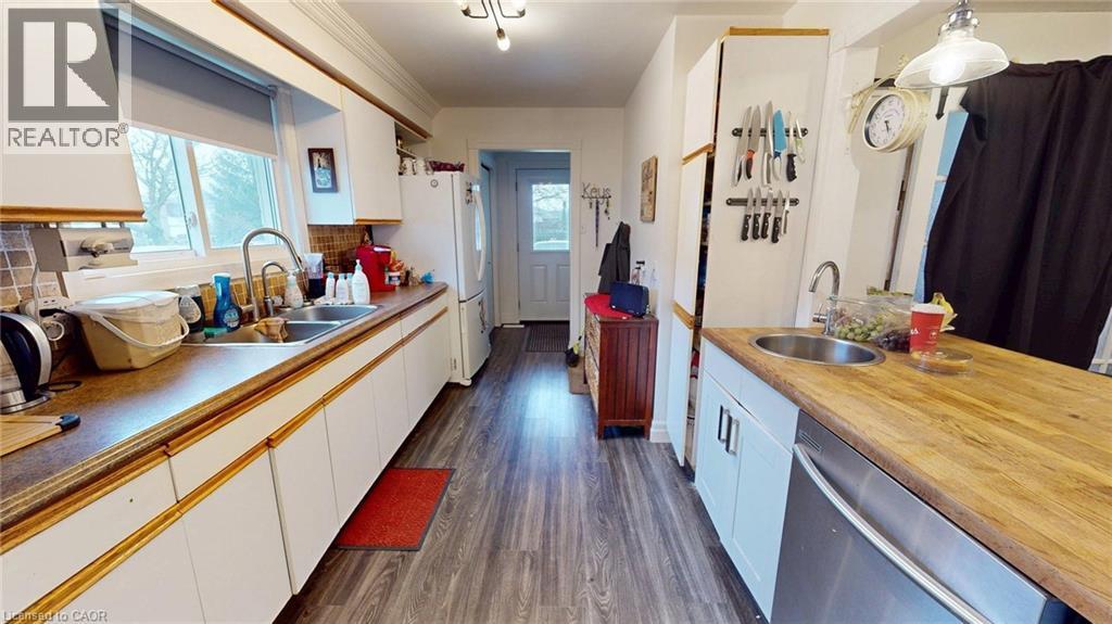 48 Tamvale Crescent, Kitchener, Ontario  N2E 3K7 - Photo 4 - 40817941