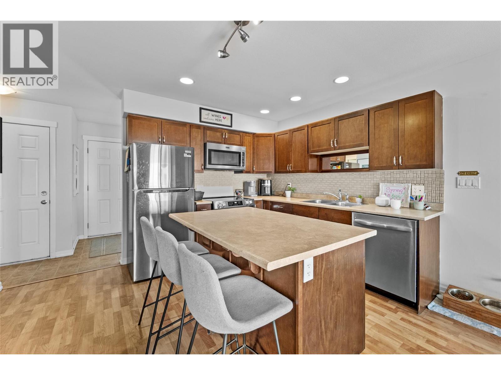 1900 Hugh Allan Drive Unit# 20, Kamloops, British Columbia  V2E 0A8 - Photo 10 - 10383620