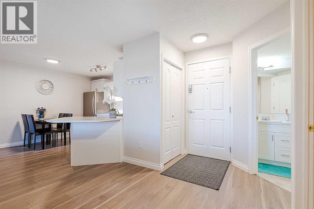311, 10 Sierra Morena Mews Sw, Calgary, Alberta  T3H 3K5 - Photo 8 - A2297900
