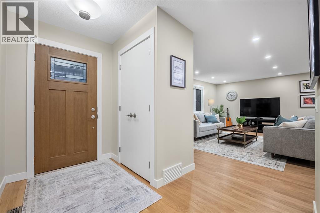 115 Lake Wasa Place Se, Calgary, Alberta  T2J 3N5 - Photo 4 - A2301488