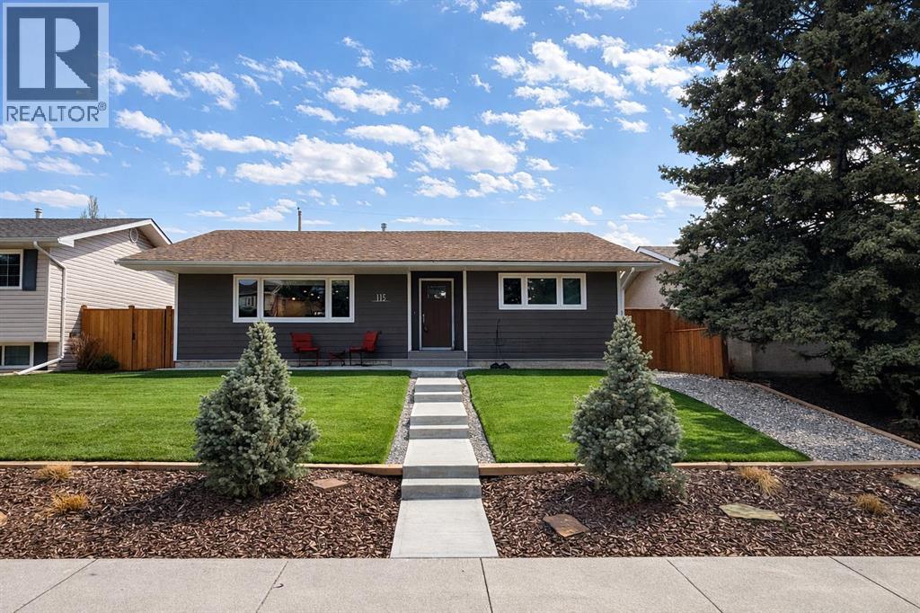 115 Lake Wasa Place Se, Calgary, Alberta  T2J 3N5 - Photo 3 - A2301488