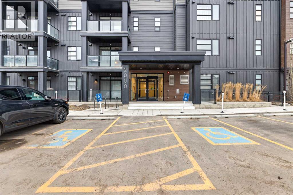 2305, 55 Lucas Way Nw, Calgary, Alberta  T3P 2C7 - Photo 3 - A2302824