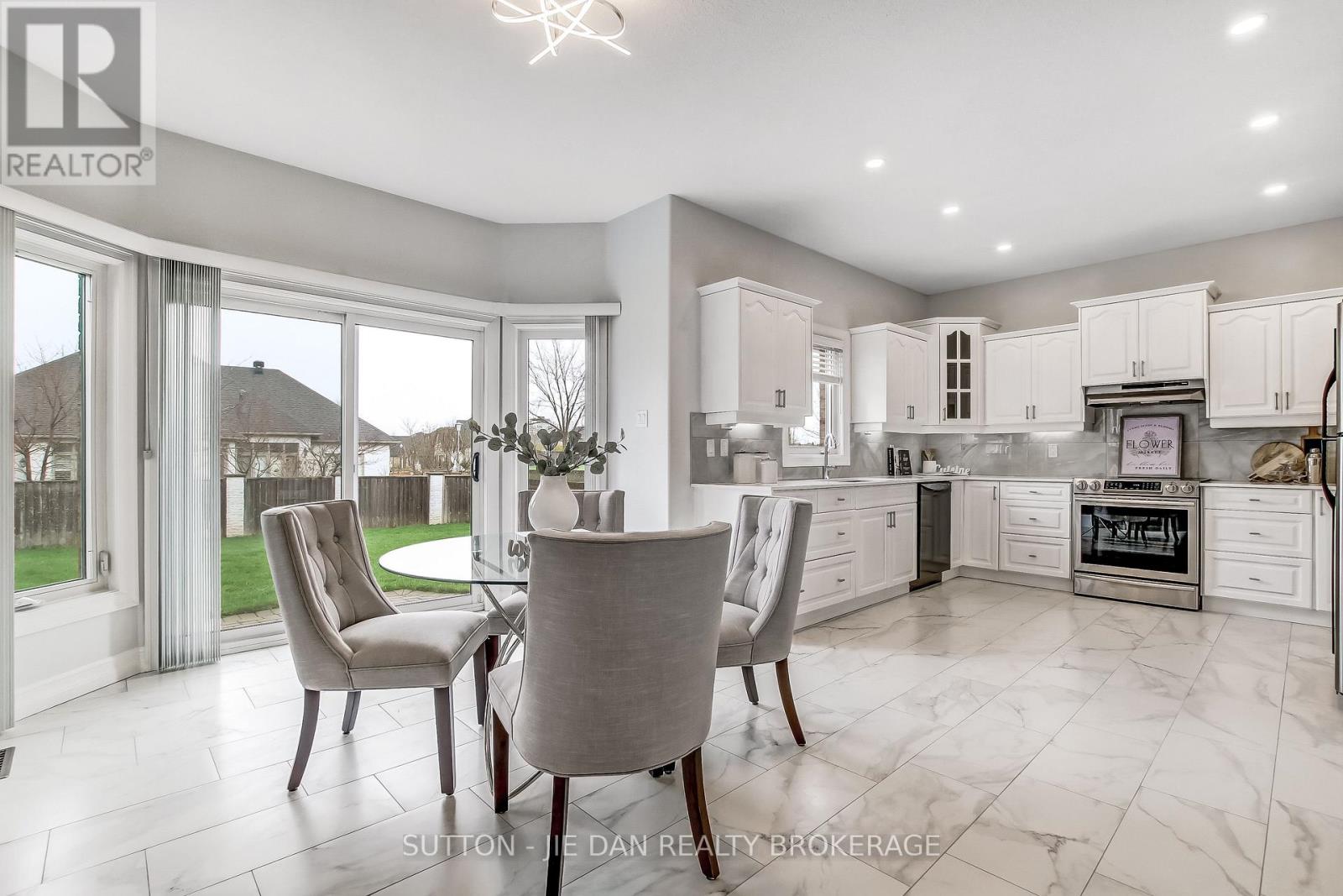 328 Plane Tree Drive, London North, Ontario  N6G 5J4 - Photo 11 - X13014834