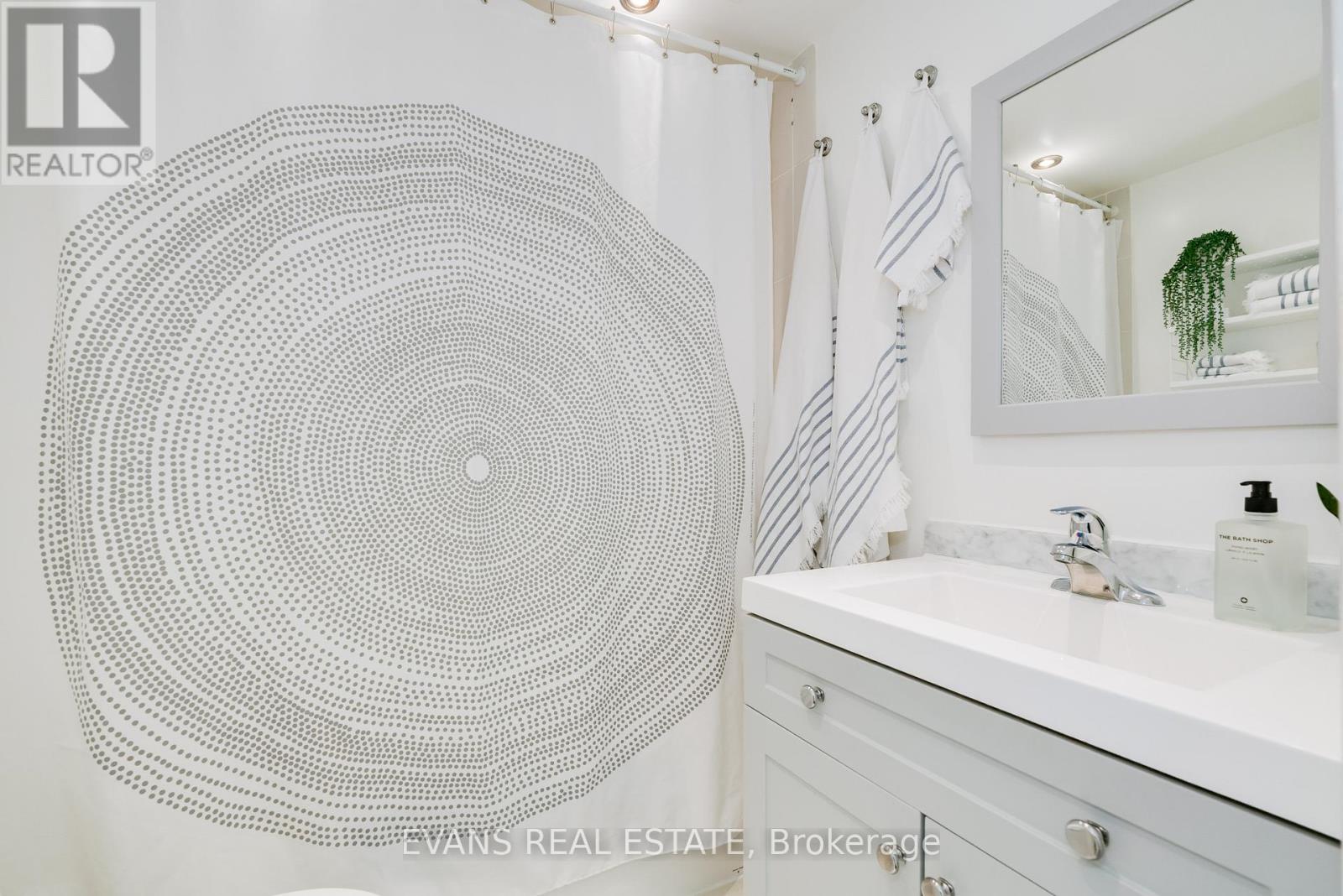 448 Gerrard Street E, Toronto, Ontario  M5A 2H2 - Photo 9 - C13014784