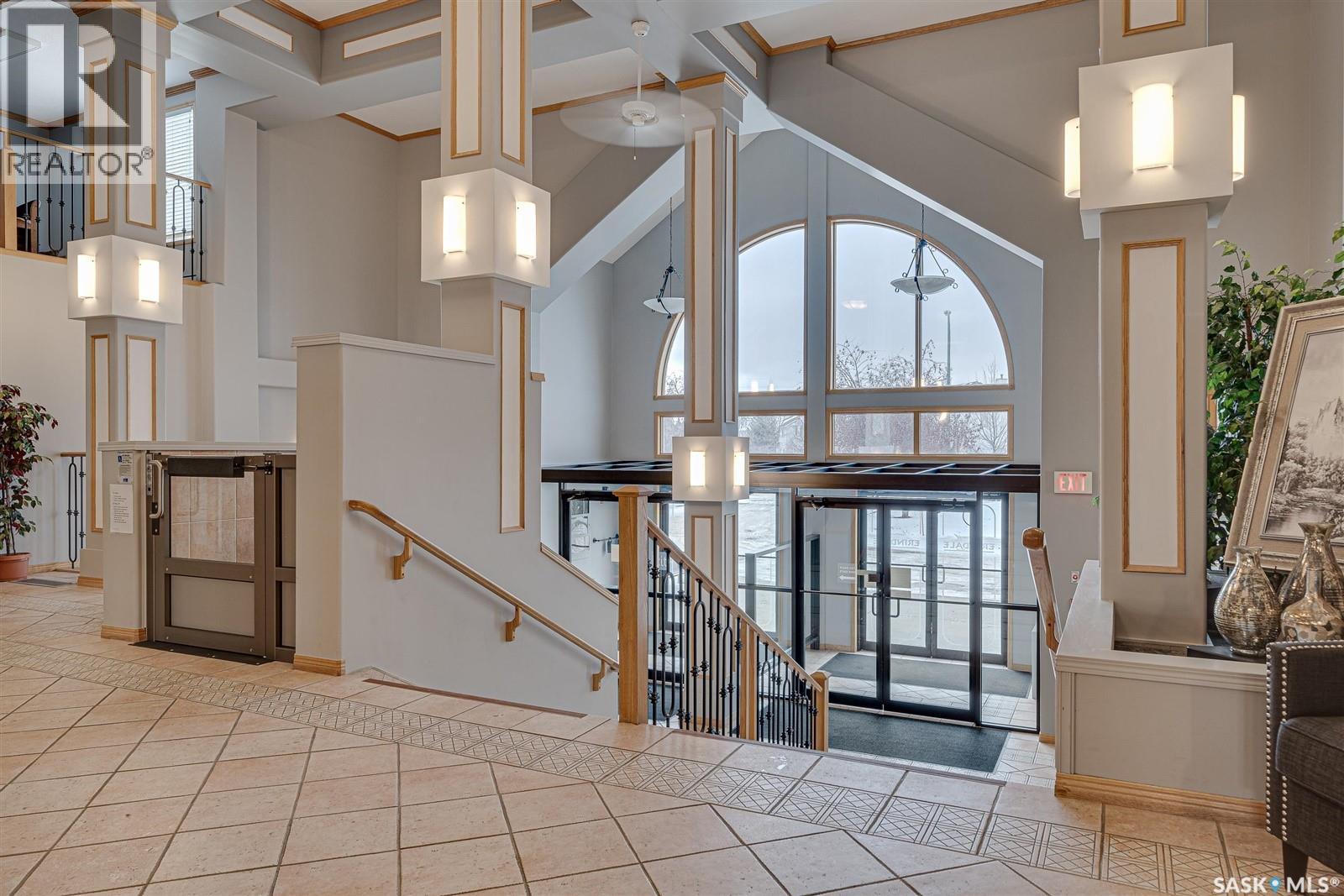 317 325 Keevil Crescent, Saskatoon, Saskatchewan  S7N 4R8 - Photo 3 - SK033048