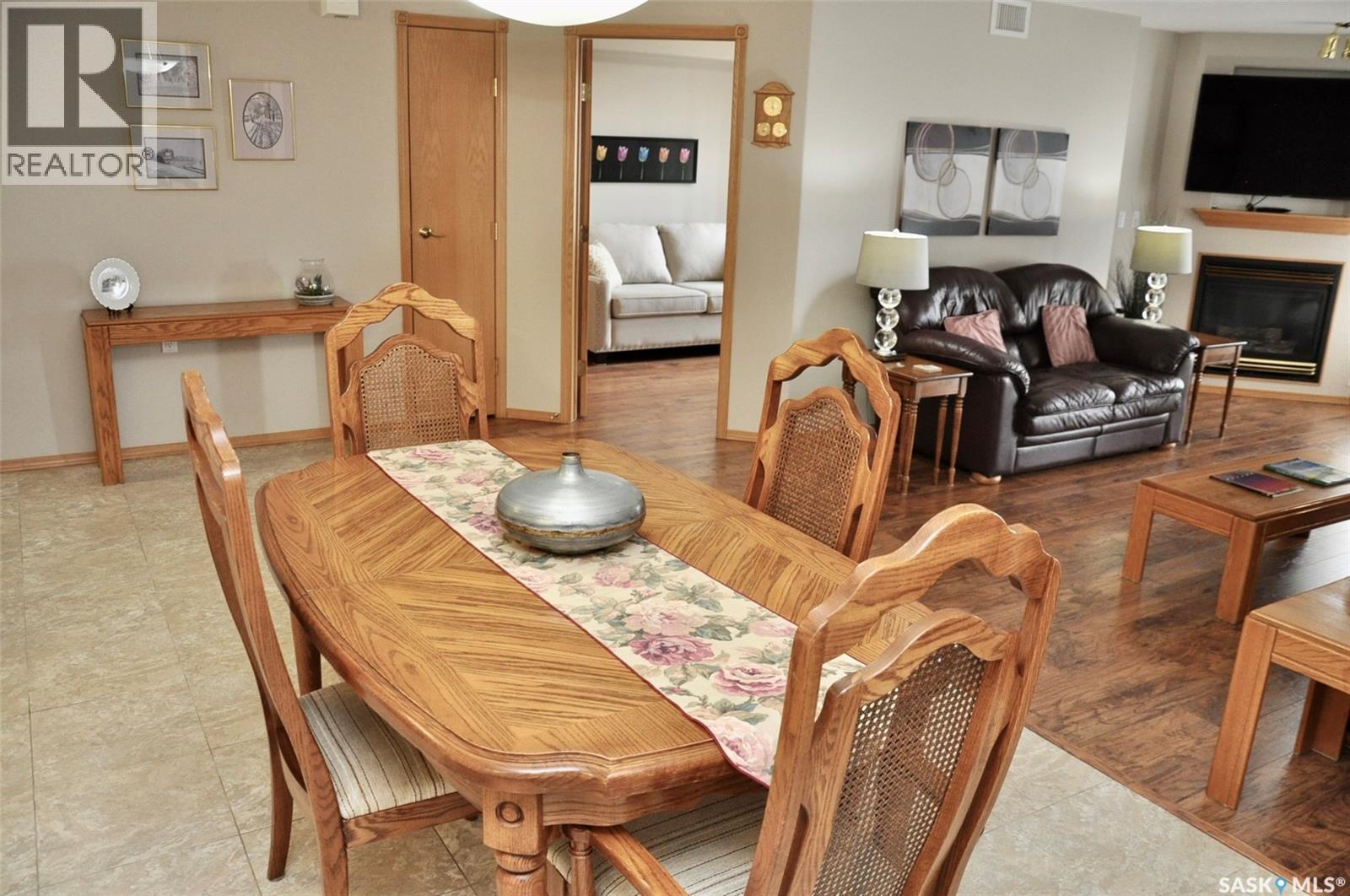 317 325 Keevil Crescent, Saskatoon, Saskatchewan  S7N 4R8 - Photo 10 - SK033048