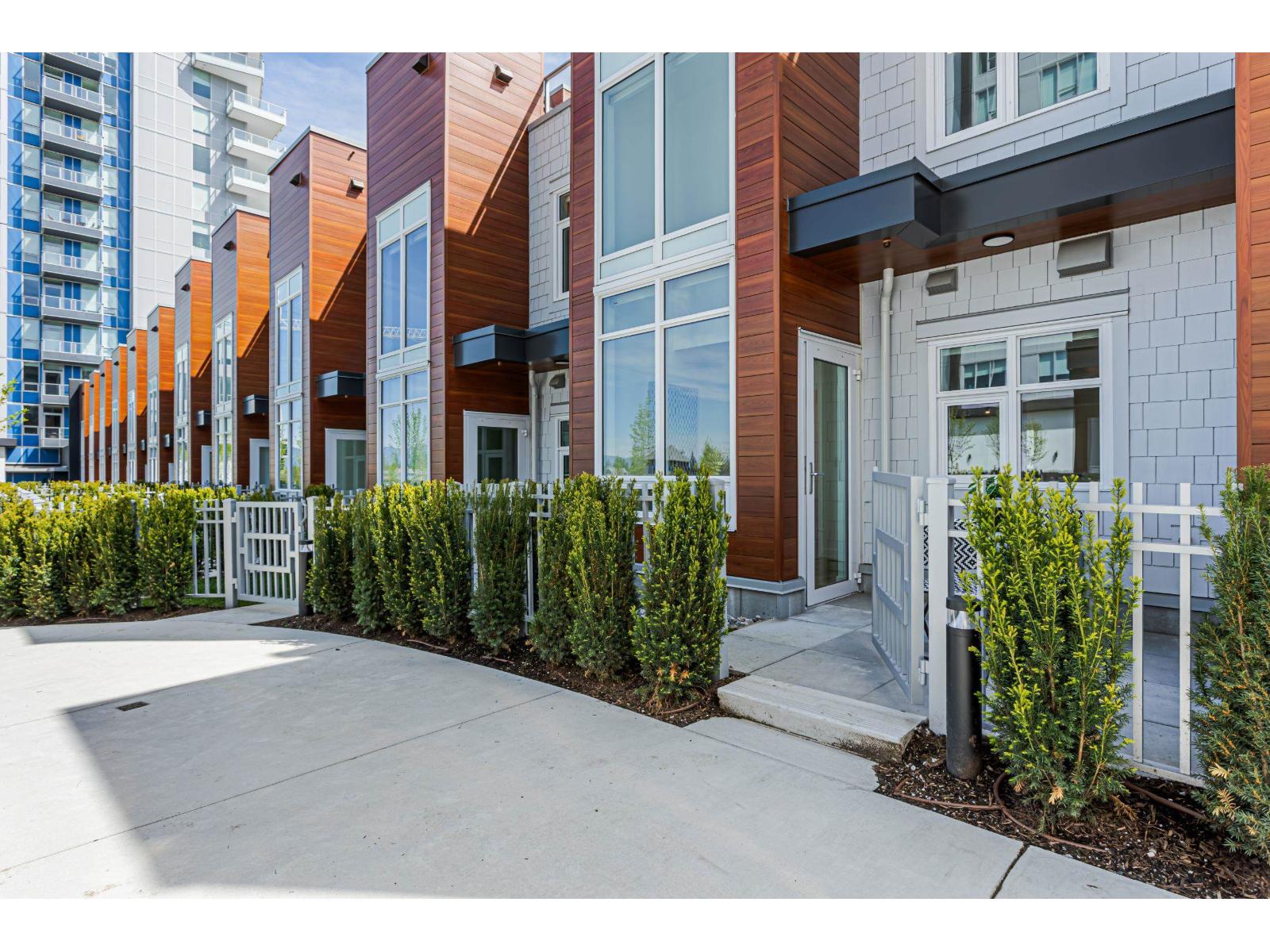 8539 201 Street, Langley, British Columbia  V2Y 3Y5 - Photo 2 - R3112613