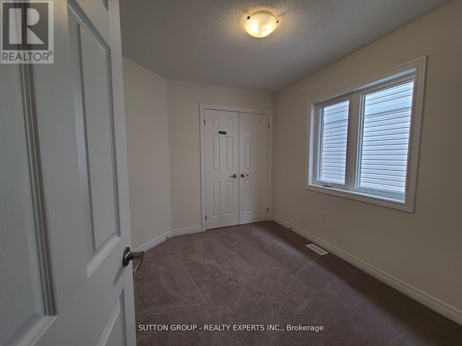 130 Ice Palace Crescent, Oshawa, Ontario  L1H 7K4 - Photo 5 - E13014800