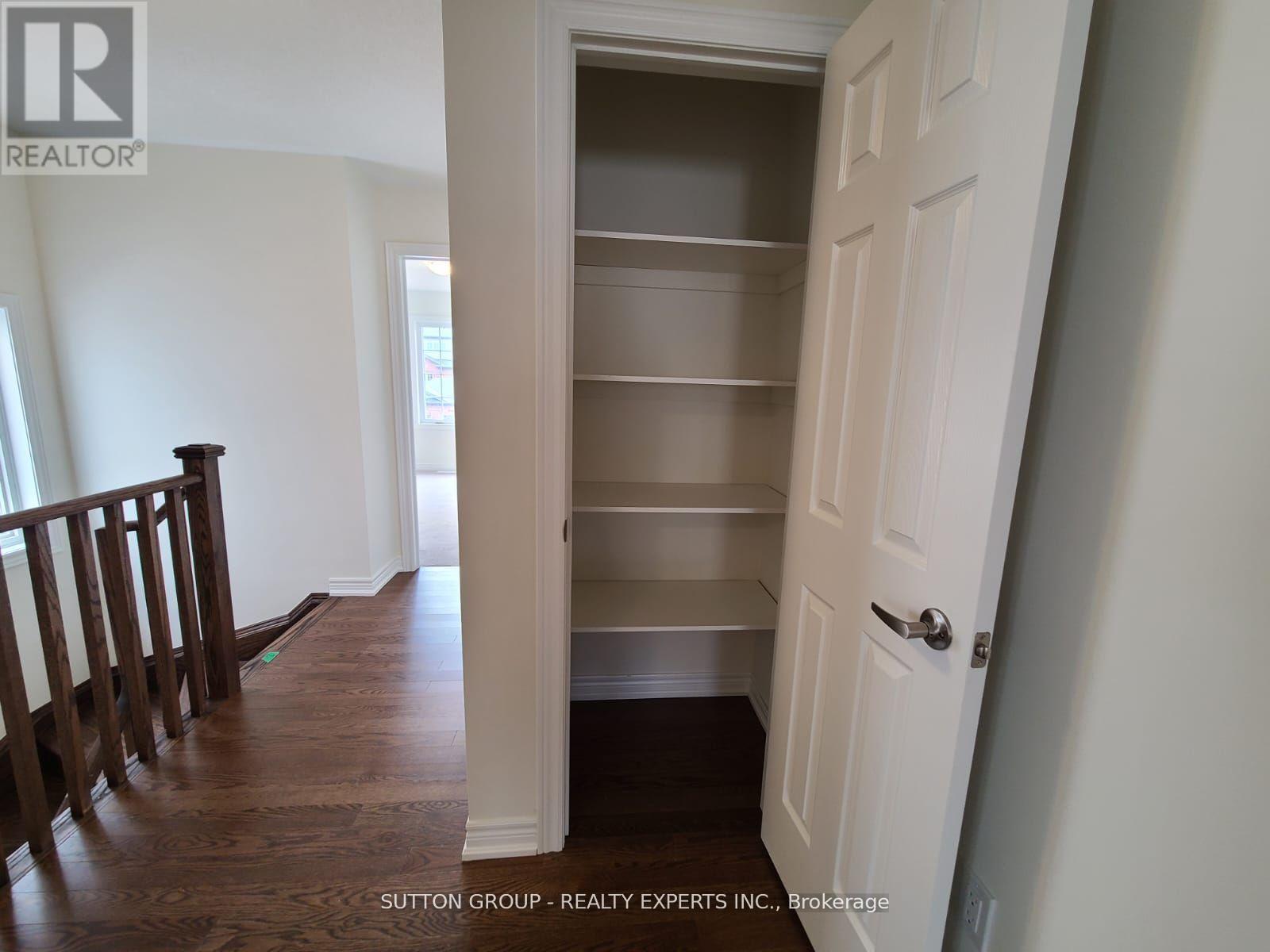 130 Ice Palace Crescent, Oshawa, Ontario  L1H 7K4 - Photo 6 - E13014800