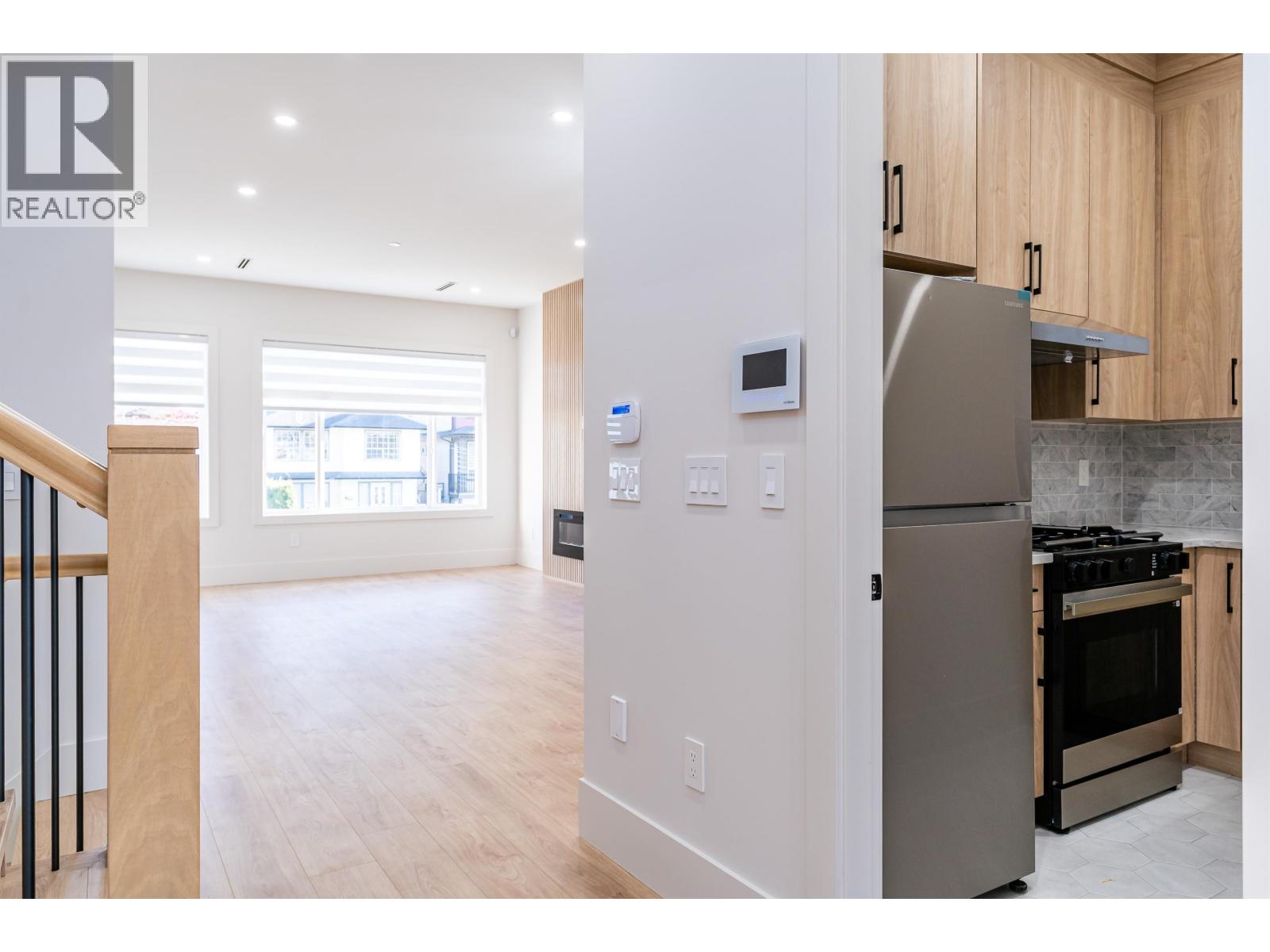 1527 Manning Avenue, Port Coquitlam, British Columbia  V3B 1K6 - Photo 9 - R3112890