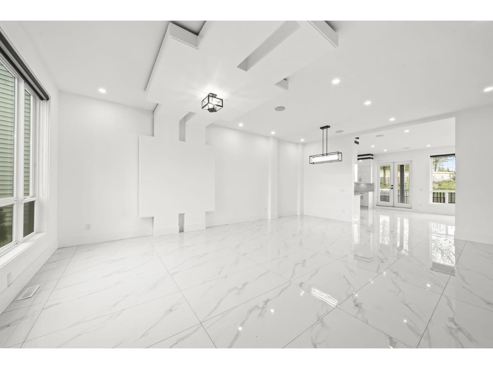 2540 Terminal Court, Abbotsford, British Columbia  V4X 1L9 - Photo 3 - R3111183