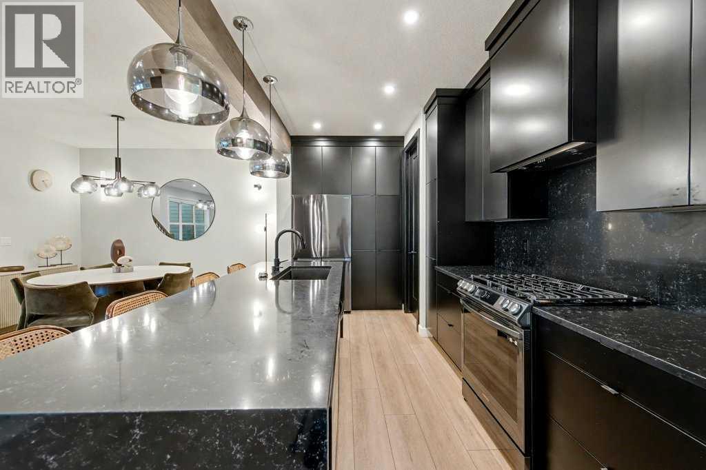 123 Treeline View SW, Calgary, Alberta  T2Y 0V4 - Photo 7 - A2287262